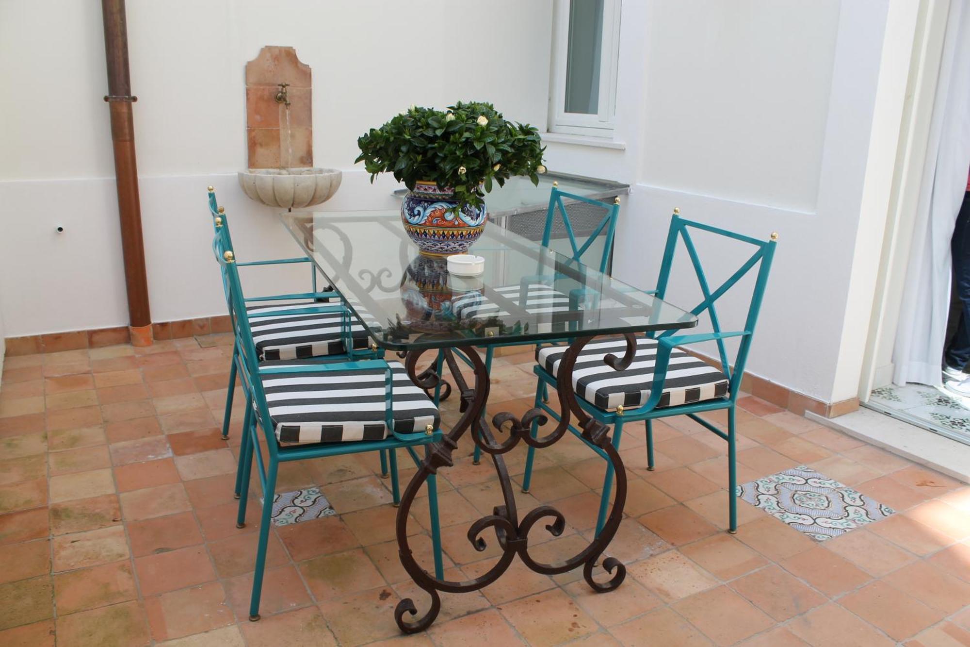Guest house Diecisedici
